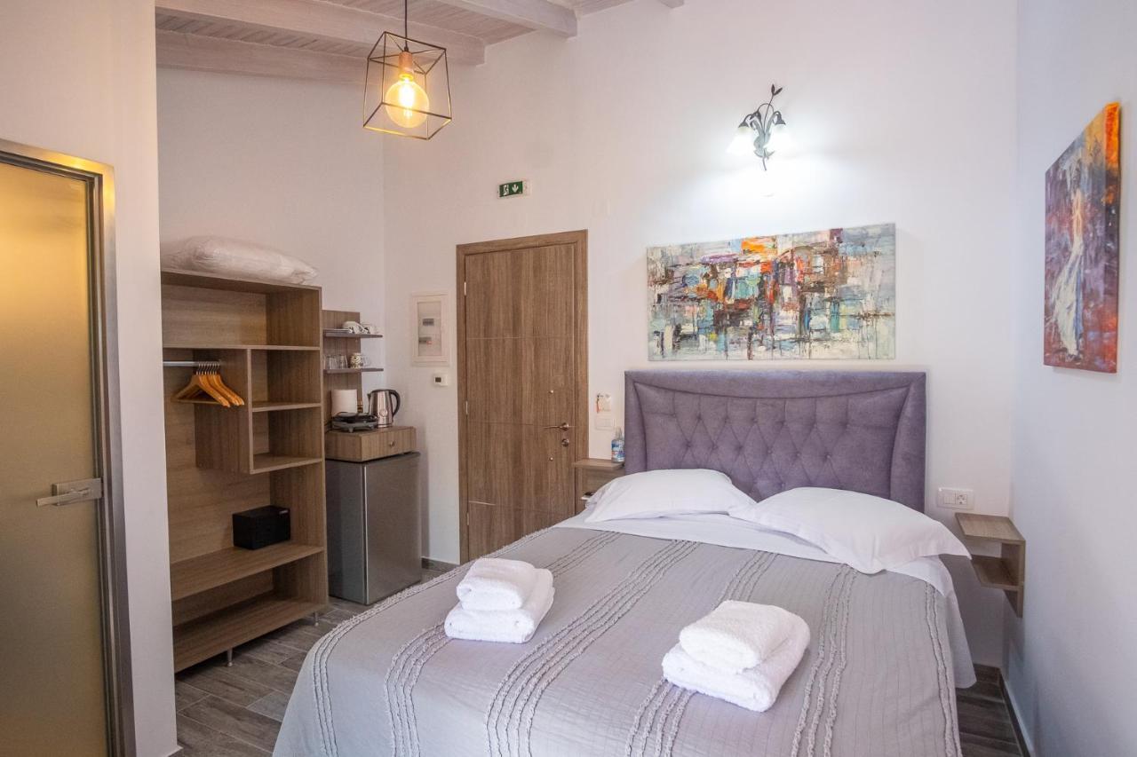 Serenity Luxe Suites Parga Exterior photo