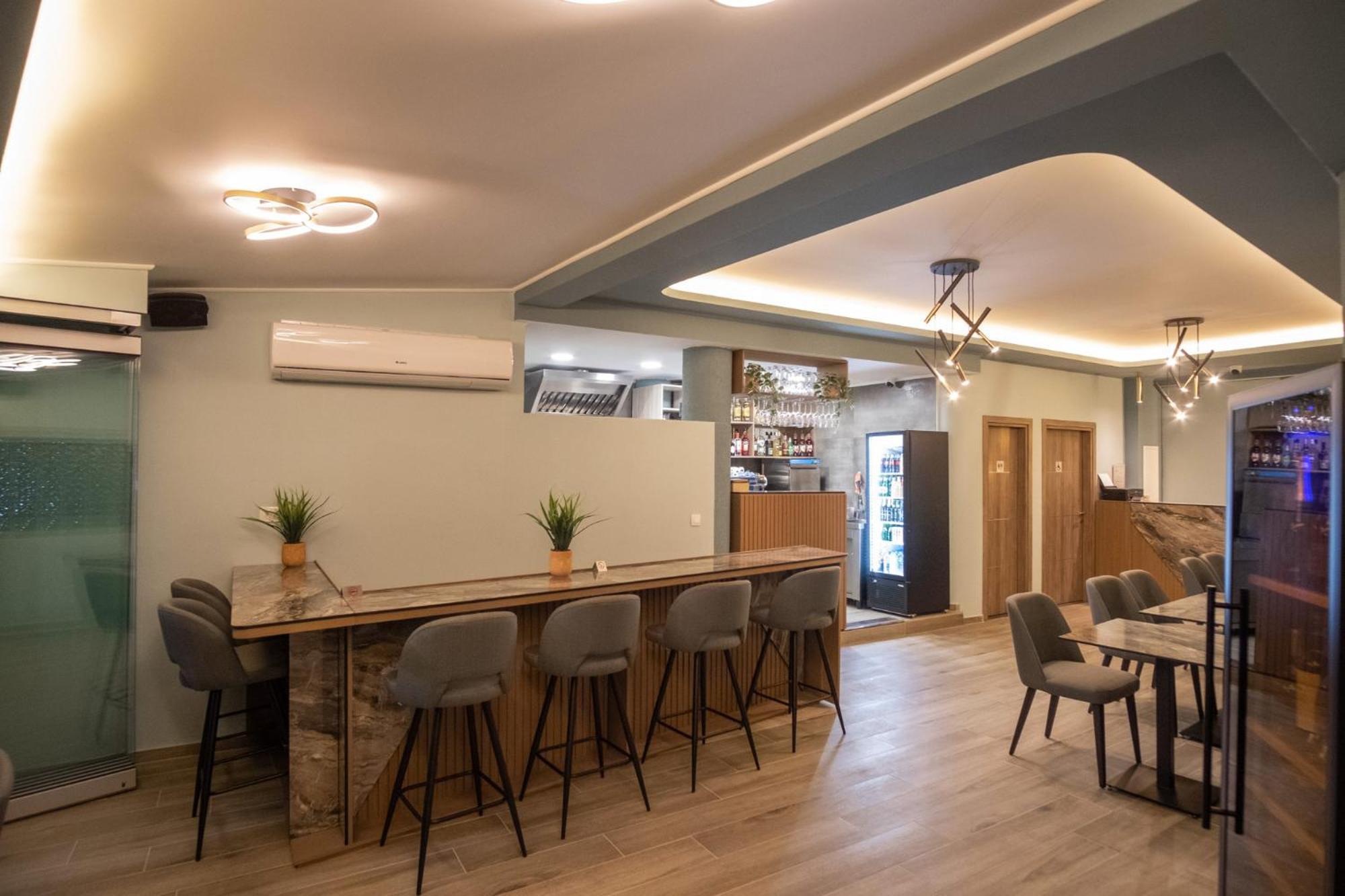 Serenity Luxe Suites Parga Exterior photo