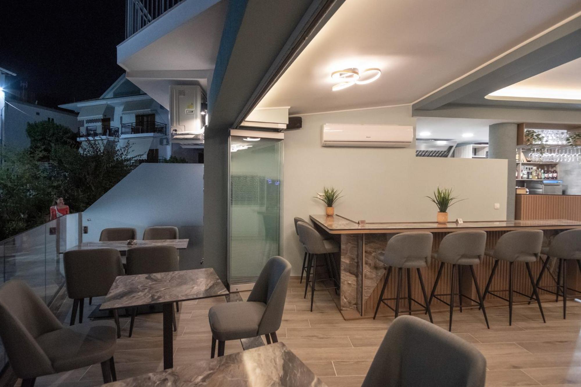 Serenity Luxe Suites Parga Exterior photo