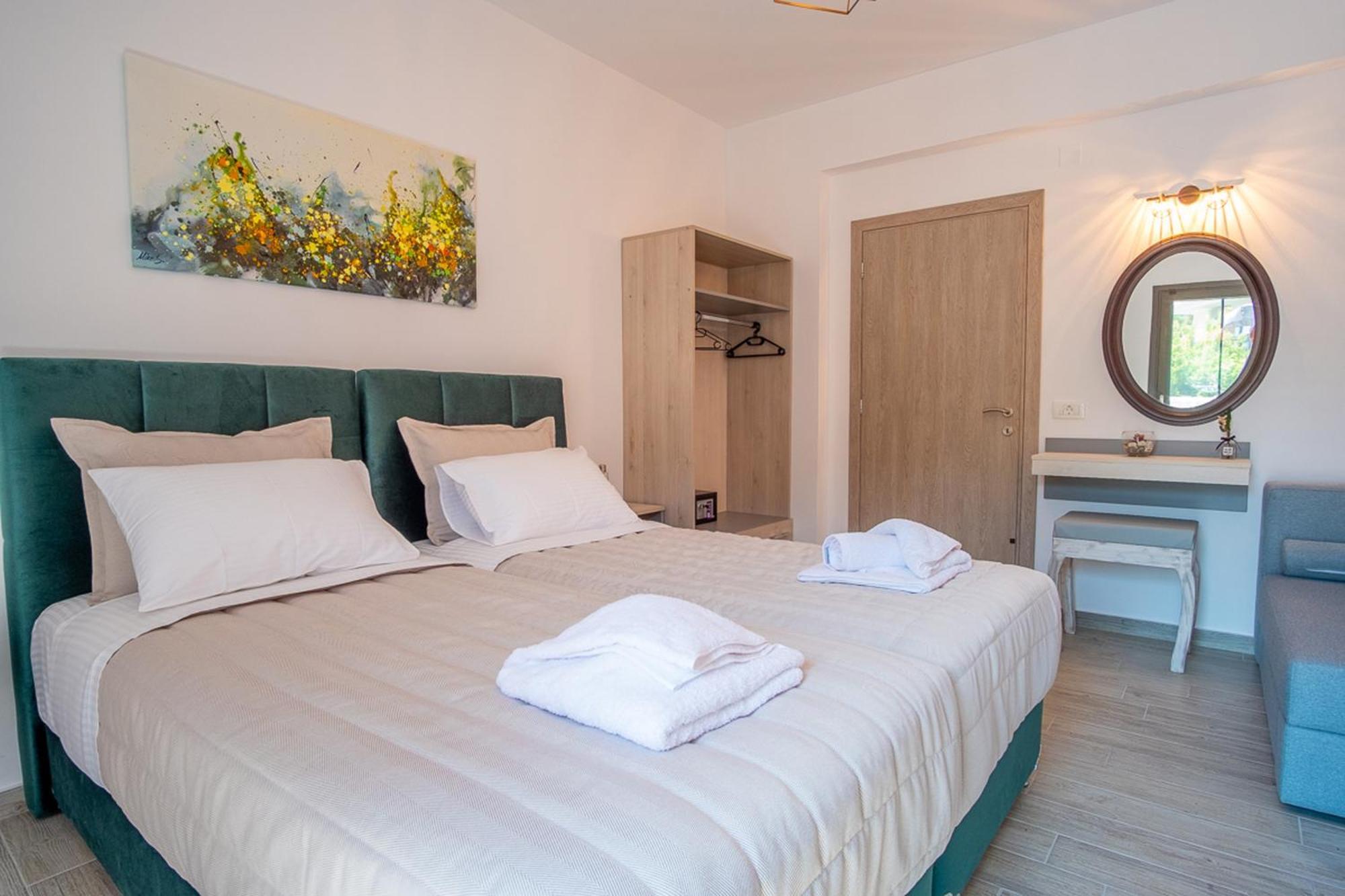 Serenity Luxe Suites Parga Room photo